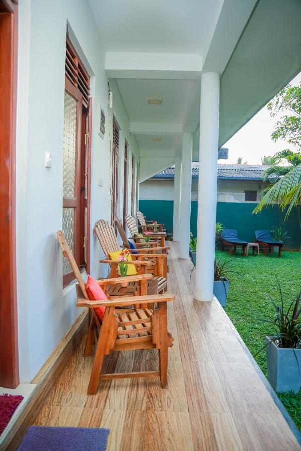 Hasaranga Holiday House Hikkaduwa Exterior photo