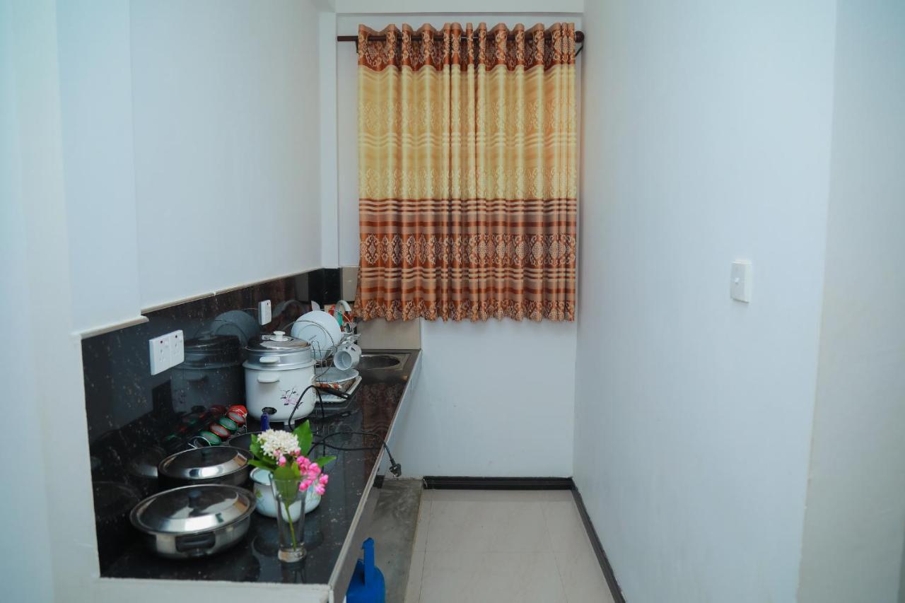 Hasaranga Holiday House Hikkaduwa Exterior photo
