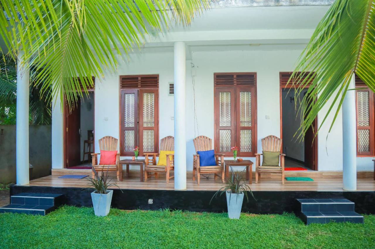 Hasaranga Holiday House Hikkaduwa Exterior photo